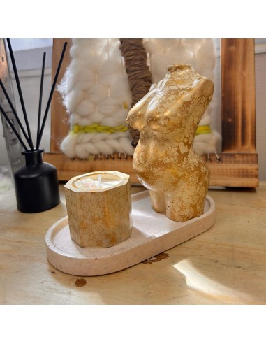 Dorso femenino + vela de soya